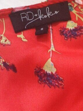 RD & KOKO BLOOD RED WRAP LONG SLEEVE SHIRT SIZE S
